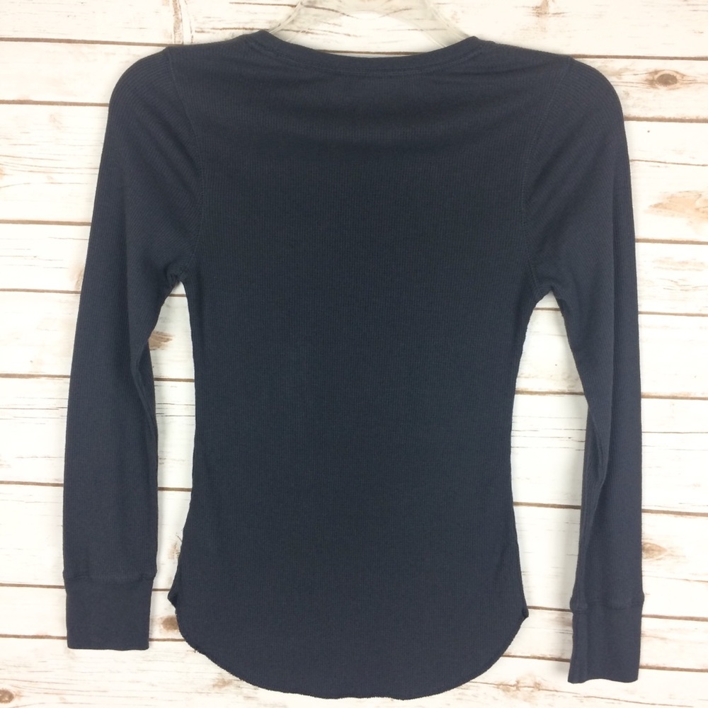 Old Navy gray graphic thermal size medium - Picture 8 of 8